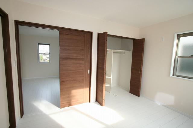 Non-living room. 2 Kaiyoshitsu