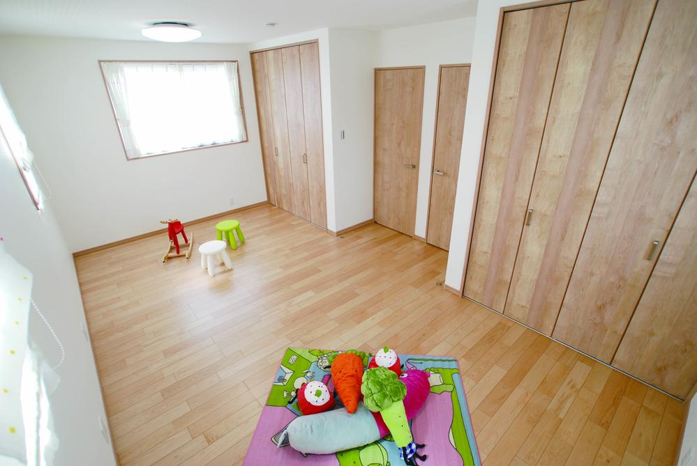 Other introspection. Western style room About 10 Pledge. in the future, To the children's room 2 room with a partition ・  ・  ・