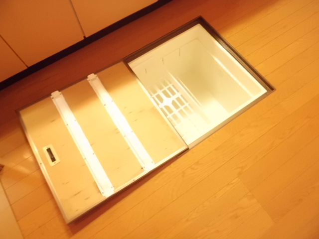Receipt. It is under-floor storage ☆ 