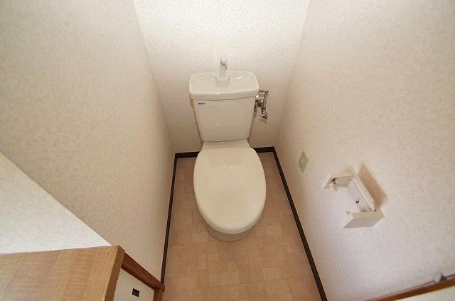 Toilet. cross ・ Floor CF re-covered settled