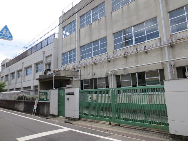 Primary school. Higashi Osaka Municipal Hishiyanishi to elementary school 238m