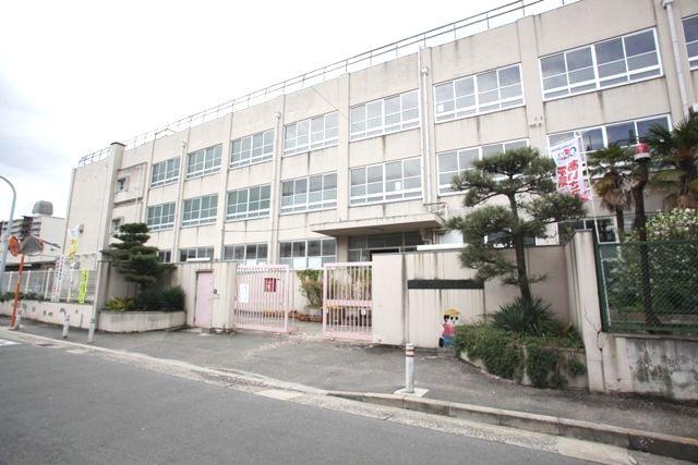 Primary school. Higashi-Osaka City Museum of Mito 530m to East Elementary School