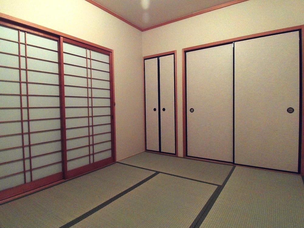 Non-living room. It is indeed a Japanese-style room