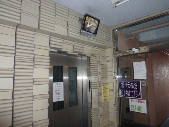 Entrance. Elevator with