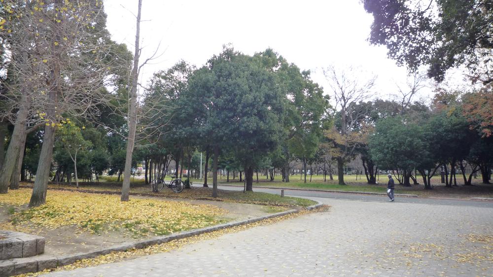 park. Kyuhoji to green space 1302m