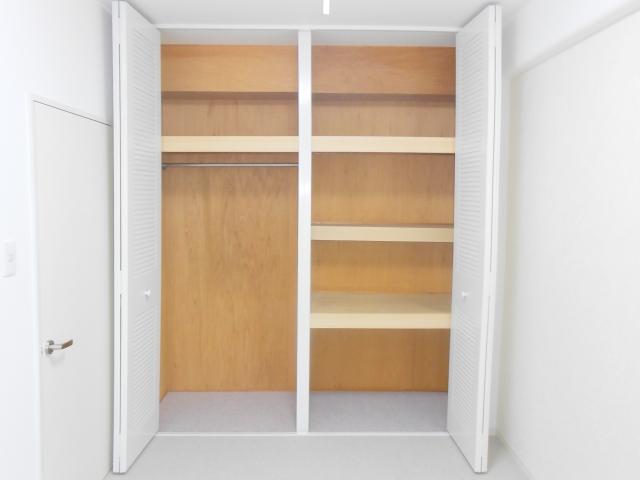 Receipt. Western-style housing