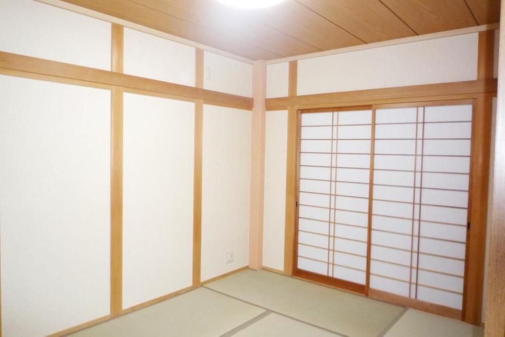 Non-living room. Is a Japanese-style room of calm atmosphere. 