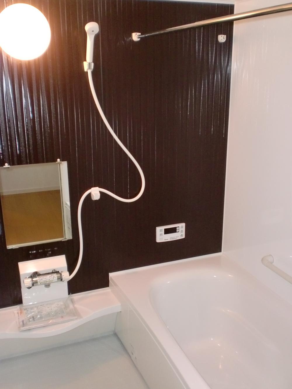 Bathroom. (Same specifications photo)