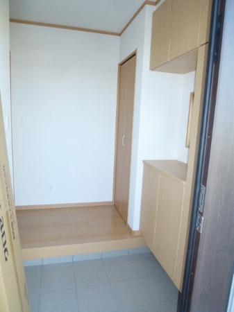 Same specifications photos (Other introspection). Clean with a front door storage