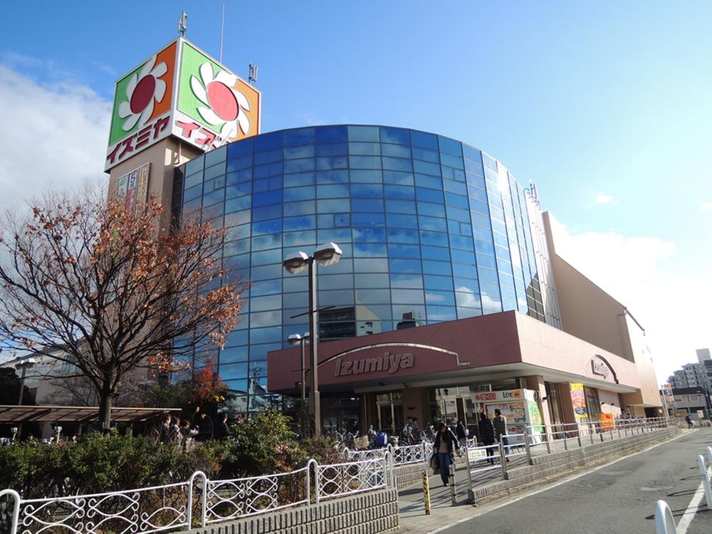 Shopping centre. Izumiya Wakae Iwata to the store 1429m 18 mins