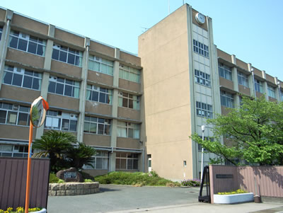 high school ・ College. Kawachi field high school (high school ・ NCT) to 960m