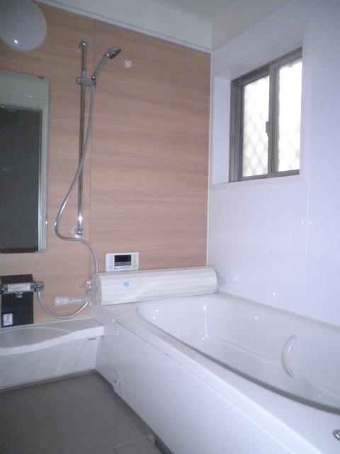 Bathroom.  ☆ Bathroom to heal fatigue of the day spacious 1 tsubo or more
