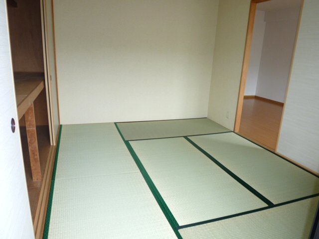 Other room space. Already tatami exchange ☆ 