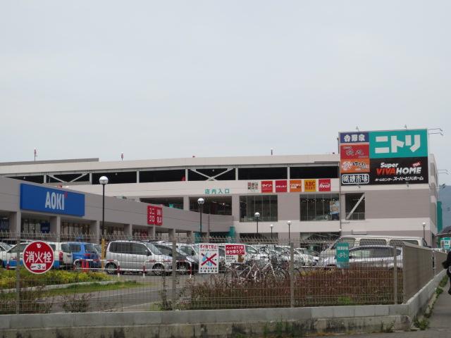 Shopping centre. 1103m to UNIQLO Nitori Mall Higashi Osaka store