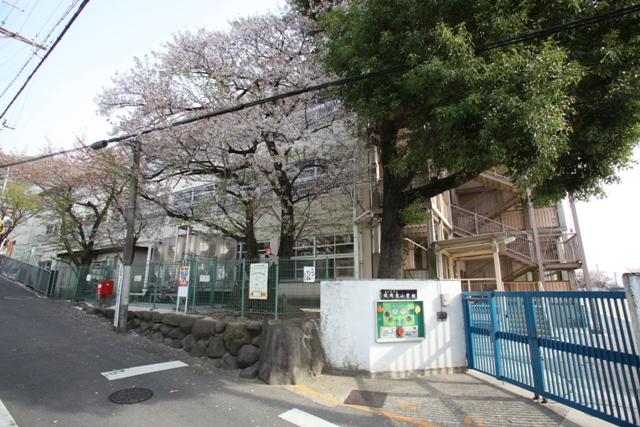 Primary school. Higashi-Osaka 853m up to municipal sheets Okahigashi Elementary School