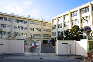 high school ・ College. Osaka University of Commerce High School (High School ・ NCT) to 242m