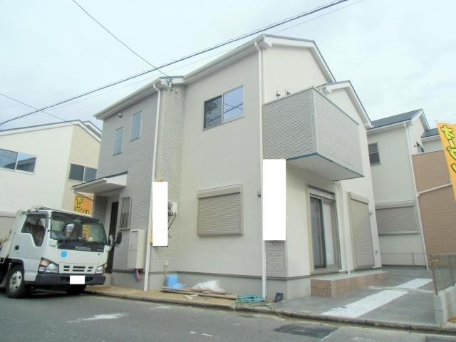 Local appearance photo. Subway Chuo Line "Takaida Station" an 8-minute walk!