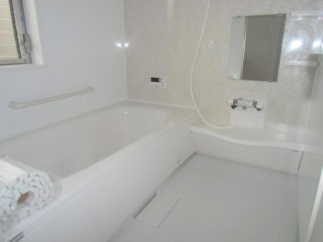 Bathroom. Spacious bath of 1 pyeong type