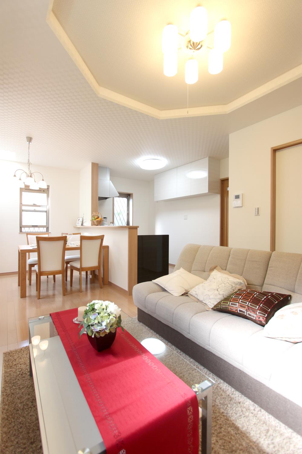 Living. ◆ Living space