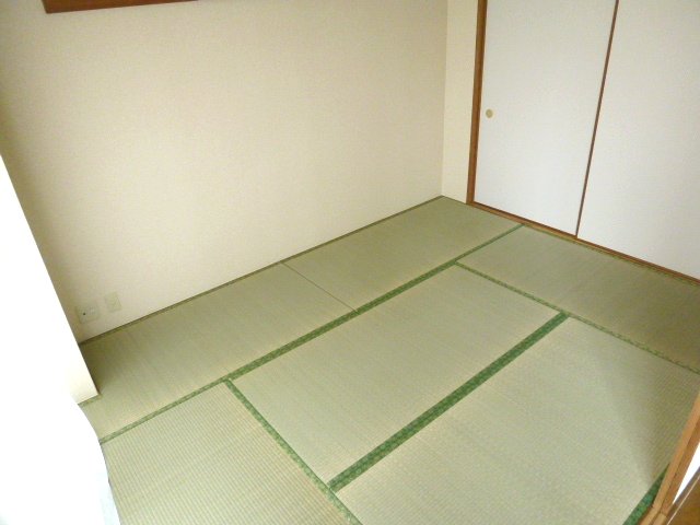 Other room space. Japanese-style room with a closet. Upper closet with. 