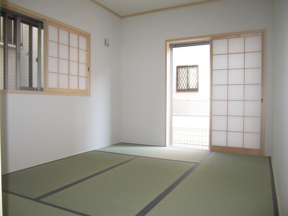 Non-living room. It is a photograph of the first floor Japanese-style room