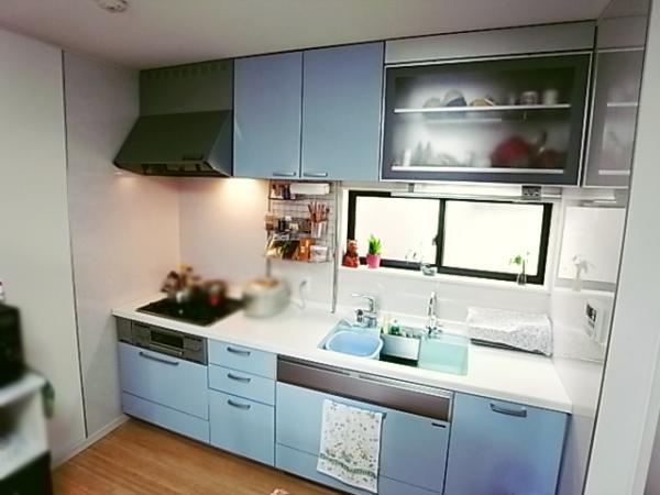 Kitchen. Storage enhancement Easy-to-use kitchen