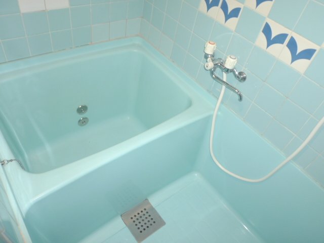 Bath. It is a bathroom spread. 