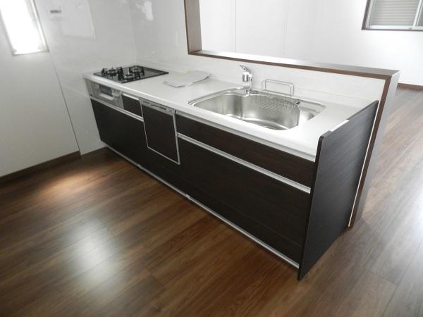 Same specifications photo (kitchen). From the kitchen to the LD