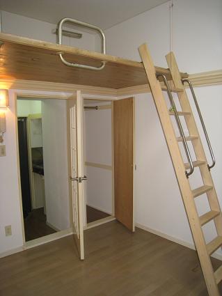 Other room space. Loft stairs