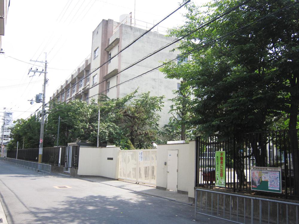 Junior high school. Higashi Osaka Municipal Wakae until junior high school 991m