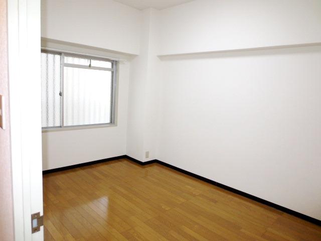 Non-living room. Indoor (July 2013) Shooting