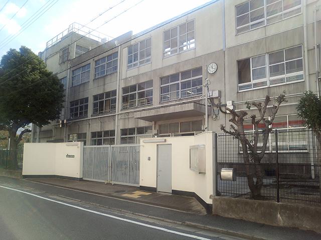 Junior high school. Higashi-Osaka Tatsutate Tsuhigashi until junior high school 1100m