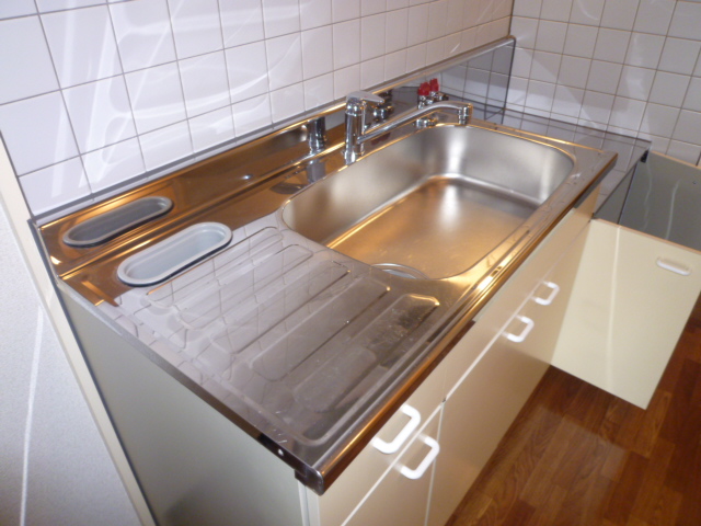 Kitchen. Two-burner gas stove installation Allowed