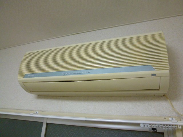 Other Equipment. Air conditioning is equipped with 1 groups. 