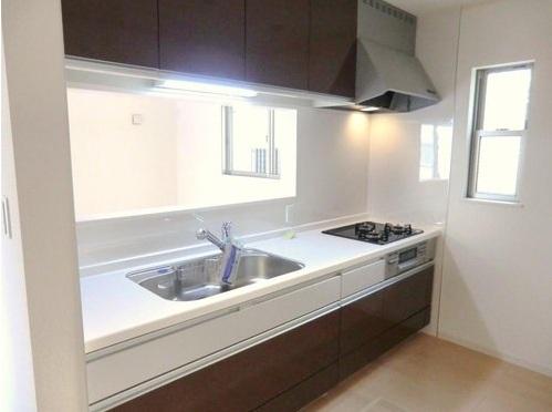 Kitchen. Face-to-face kitchen