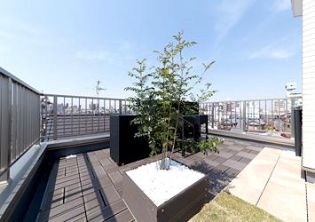 Garden. On the roof garden of the release preeminent, Enjoy a hobby, Enjoy your friends and barbecue and tea party, Please find the life style of Plus One.