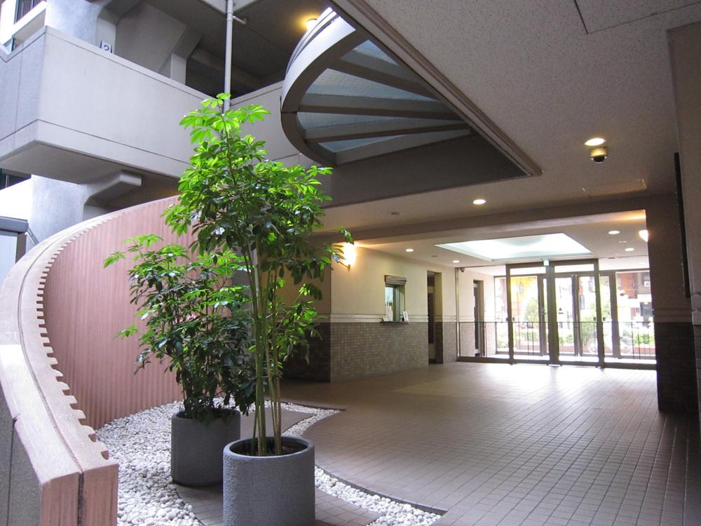 Entrance. From within the building ・  ・  ・