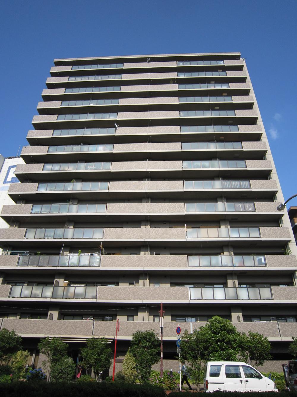 Local appearance photo. It is from the west-facing front! Contact is yang sama Pokkapoka!