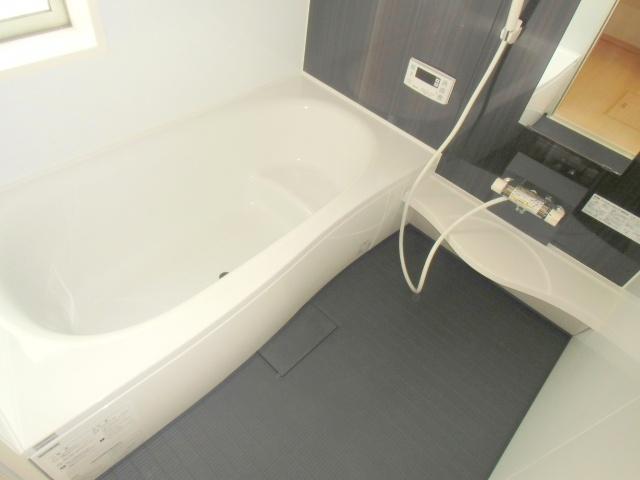 Same specifications photos (Other introspection). It is with a bathroom dryer