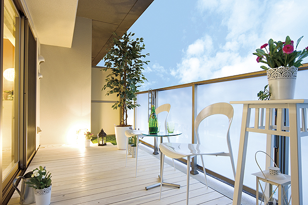 balcony ・ terrace ・ Private garden.  [balcony] Charmant Fuji Smart Mansion Gallery  ※ , In fact a slightly different is the CG synthesizing the sky