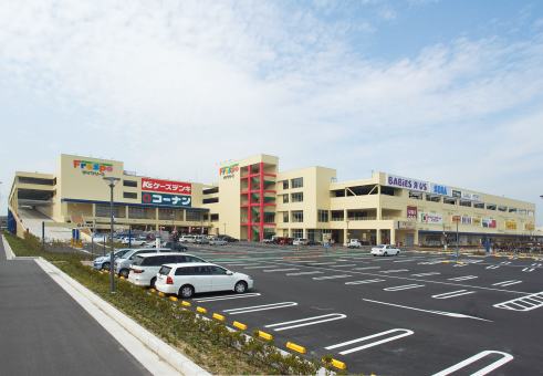 Shopping centre. Frespo Higashi until the (shopping center) 1203m