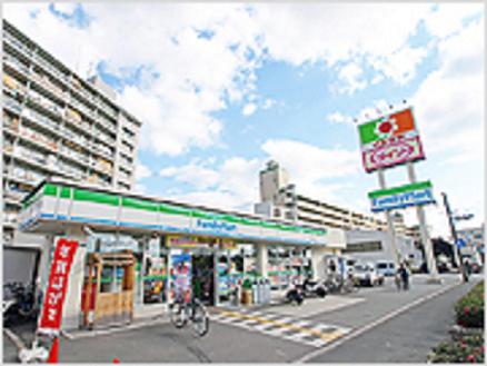 Convenience store. FamilyMart Higashi Uryudo store up (convenience store) 802m