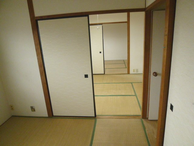 Other room space. Following is a Japanese-style.