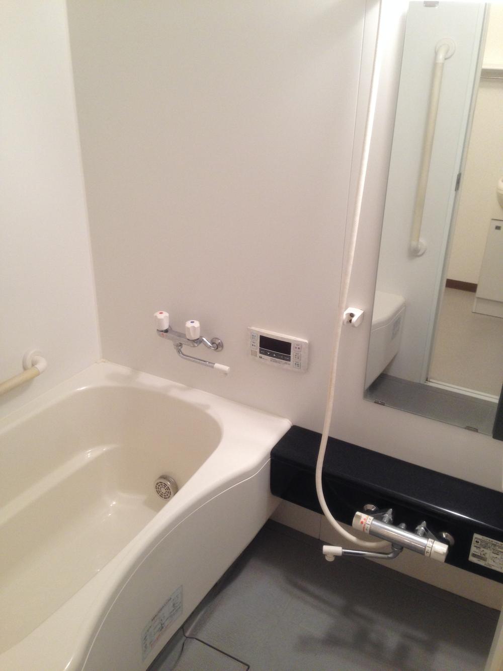 Bathroom. Local (11 May 2013) Shooting