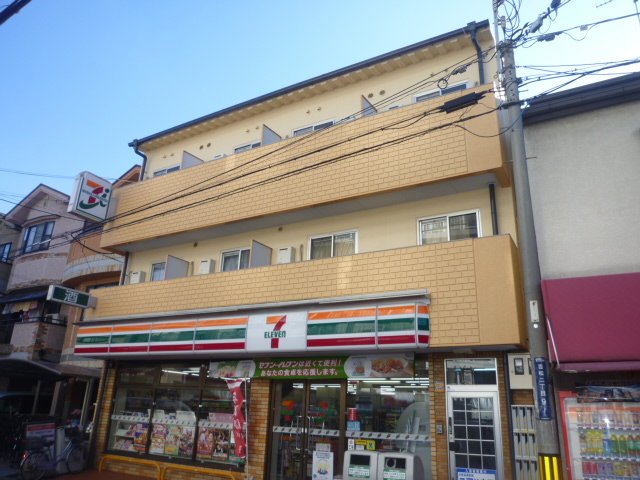 Convenience store. Seven-Eleven Higashi Yoshimatsu 2-chome up (convenience store) 460m