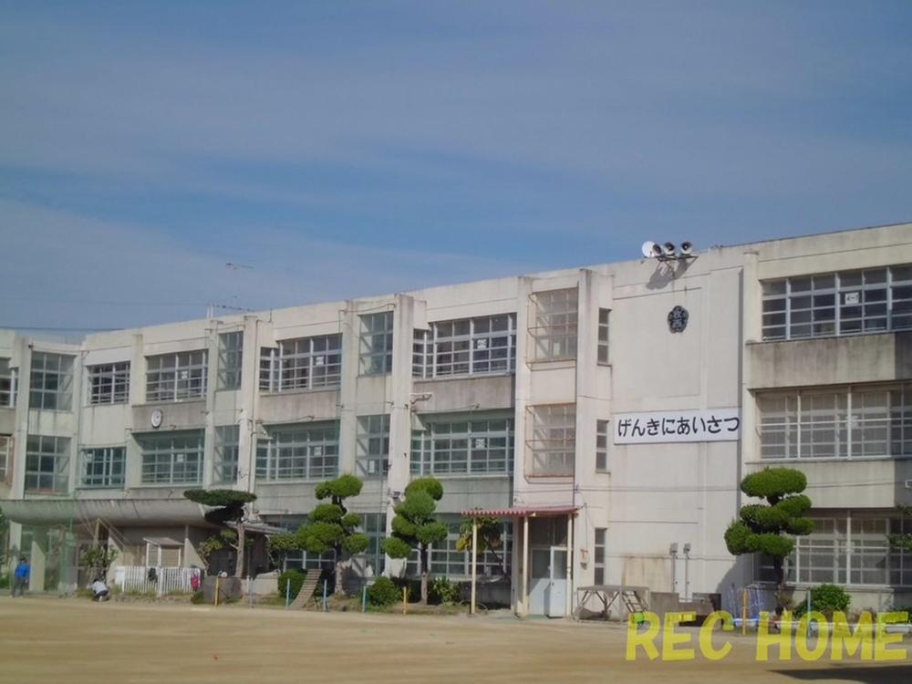Primary school. Higashi-Osaka 391m up to municipal sheets Okanishi Elementary School