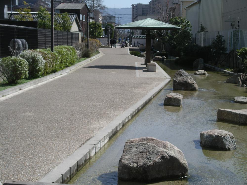 Other. Promenade in between from the station to subdivision.  Mood walking the "promenade brook flows" is also refreshing! Of busy daily commute ・ School will be fun walk mood. 