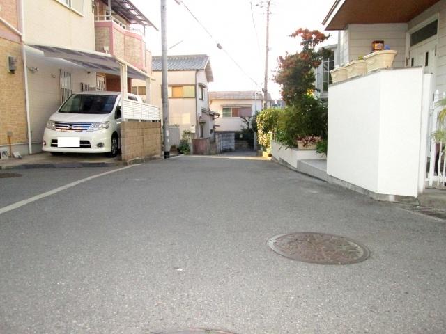 Local photos, including front road. Daylighting ・ Ventilation is good