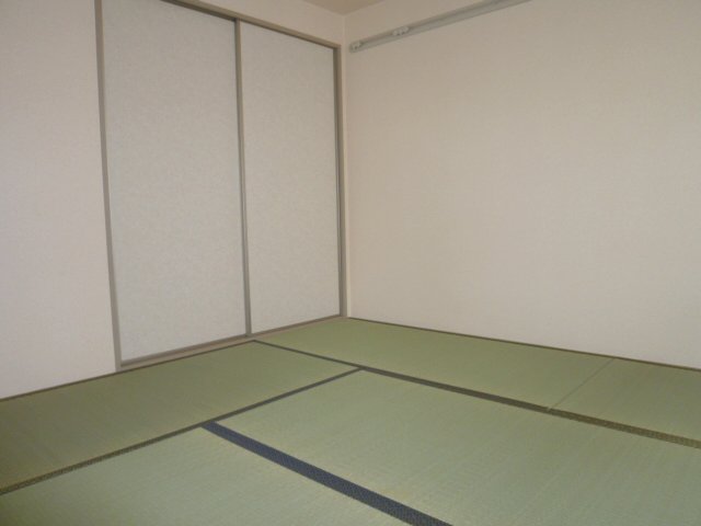 Other room space. 6 is a Pledge of Japanese-style room. 