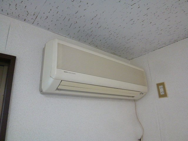 Other Equipment. Air conditioning is equipped with first base. 